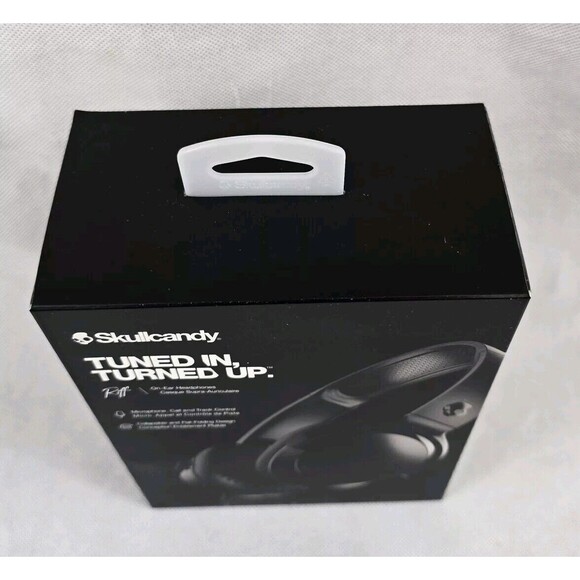 Skullcandy Headphones Tuned Turned Up In On Ear Wired Microphone Call & Track - Picture 3 of 9